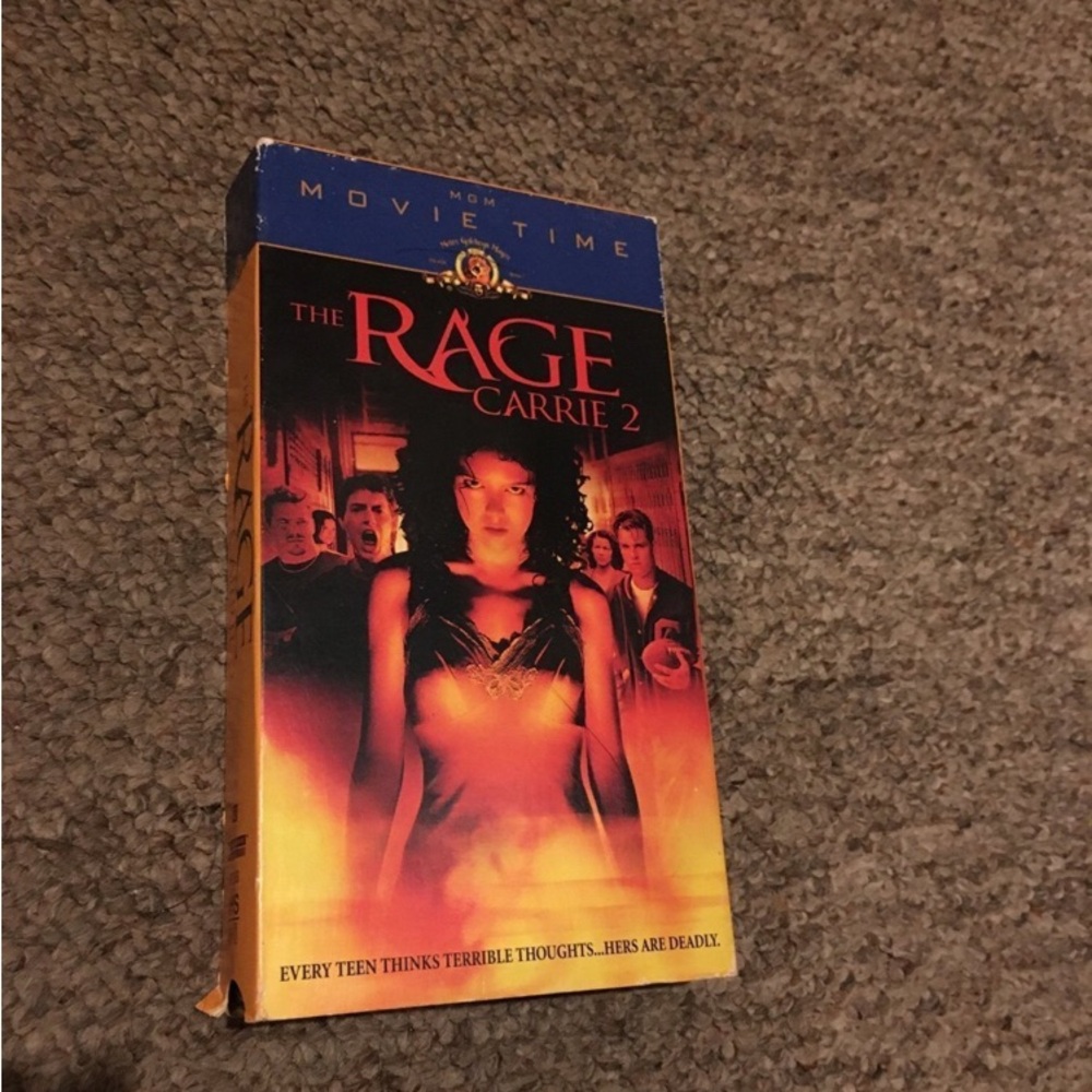 Carrie 2 VHS Halloween horror film